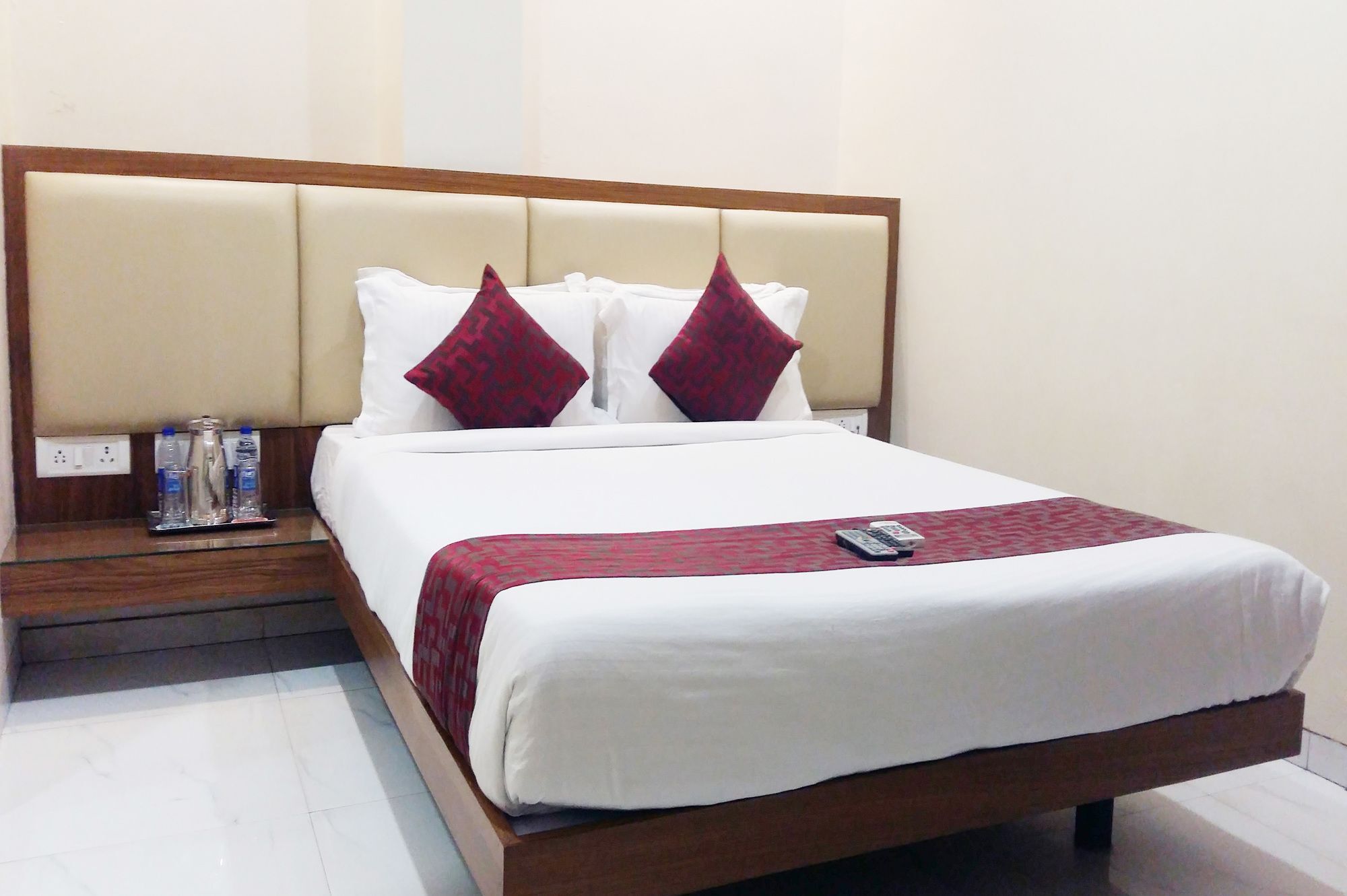 Hotel Address Inn Мумбаи Экстерьер фото