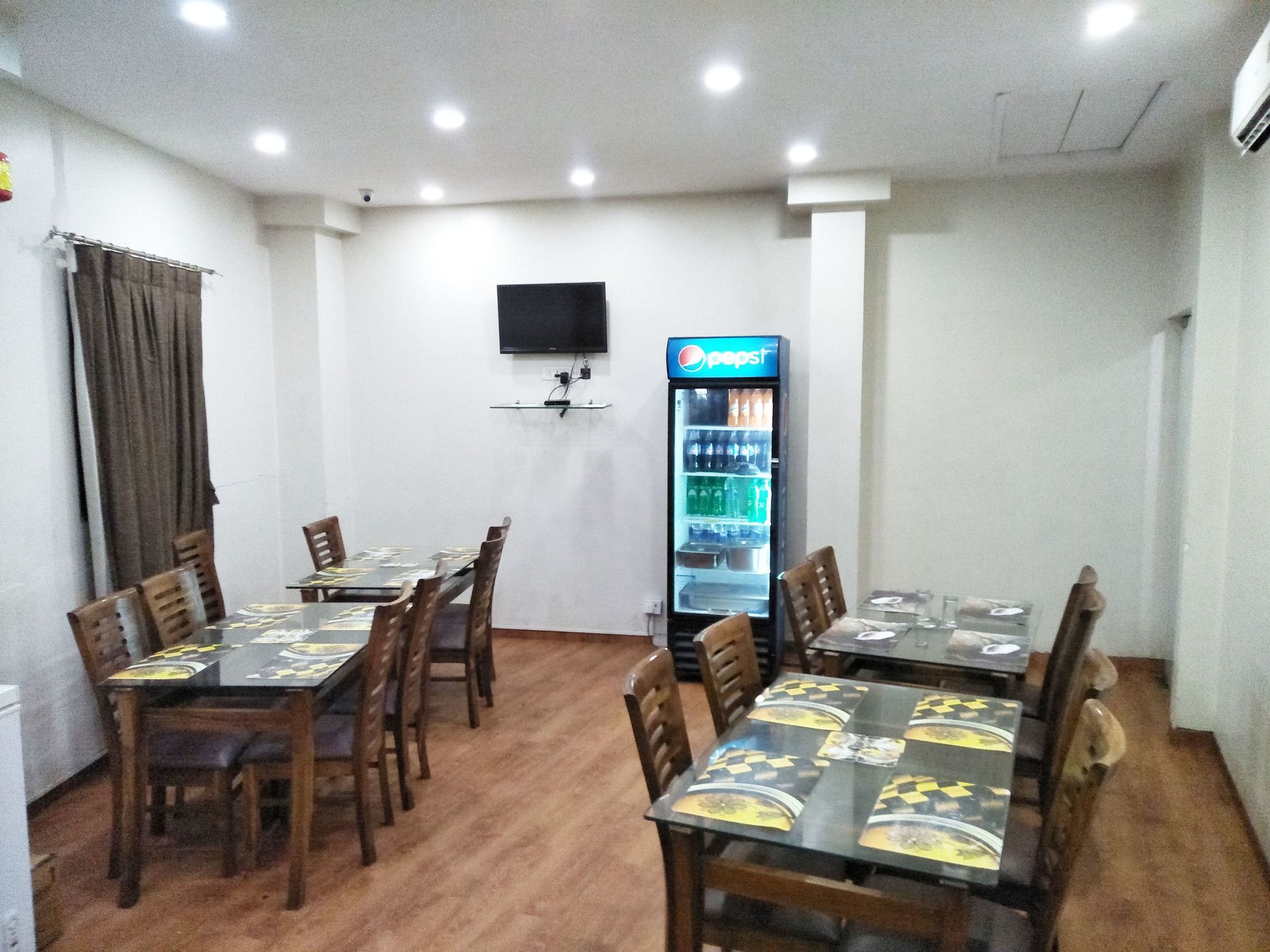Hotel Address Inn Мумбаи Экстерьер фото